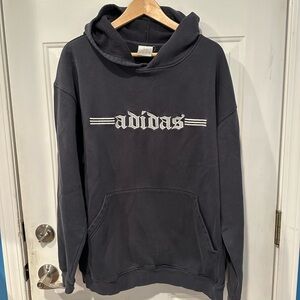 *Vintage* Adidas Black Sweatshirt Classic Hoodie Design